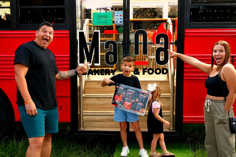 El food truck de Māna en Aubrey